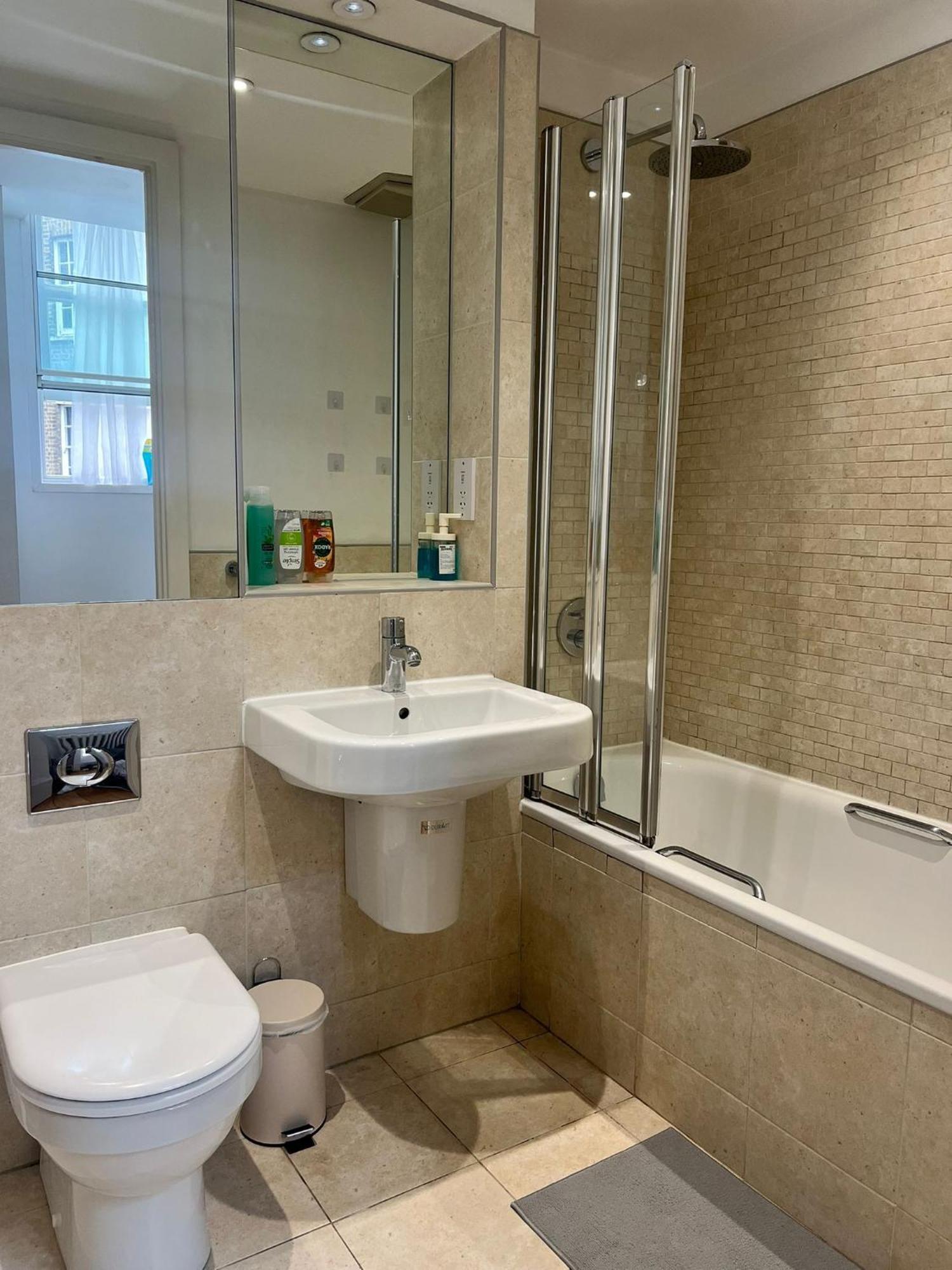 One Bedroom Apartment In Holborn London Exterior photo