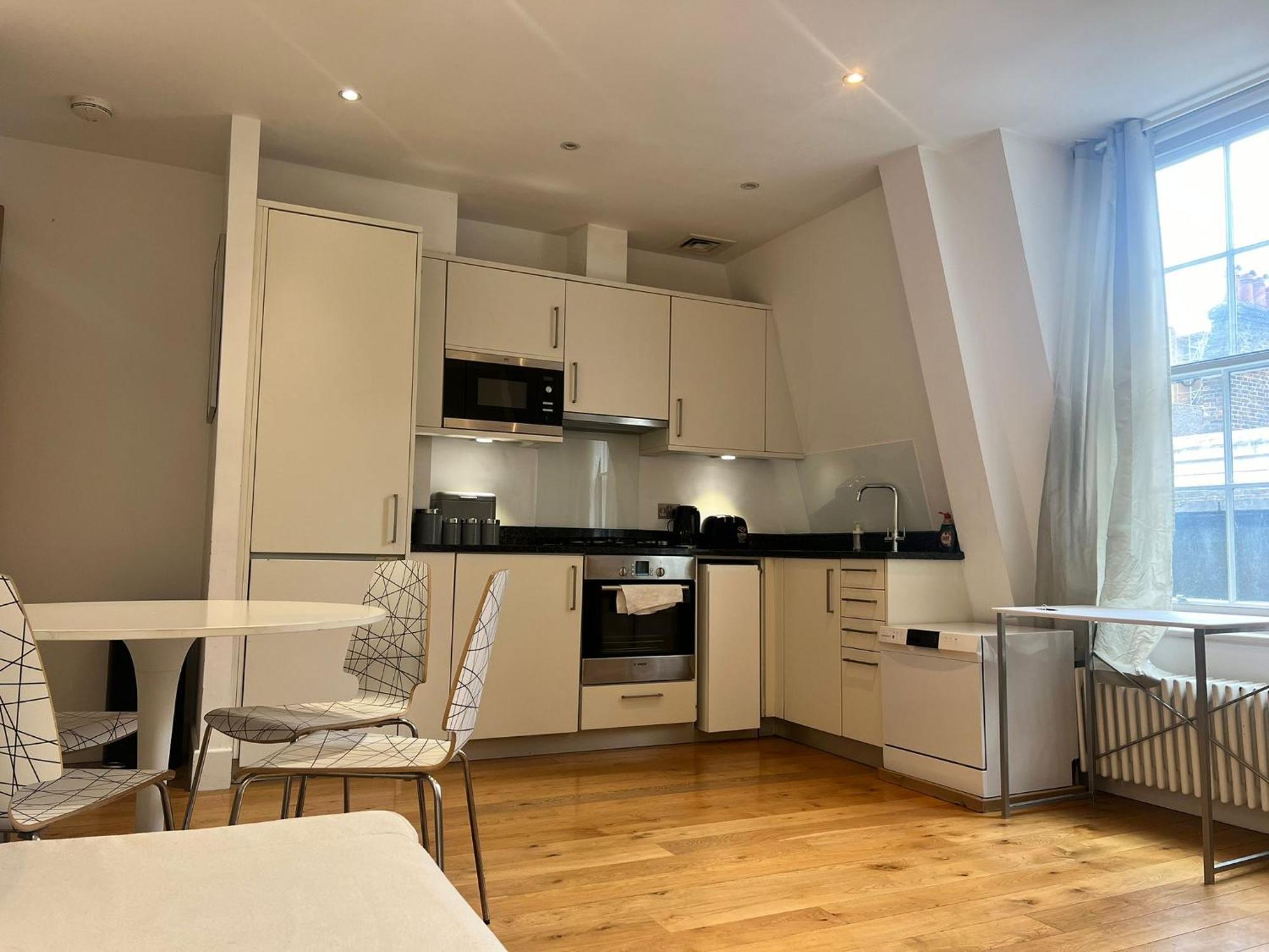 One Bedroom Apartment In Holborn London Exterior photo
